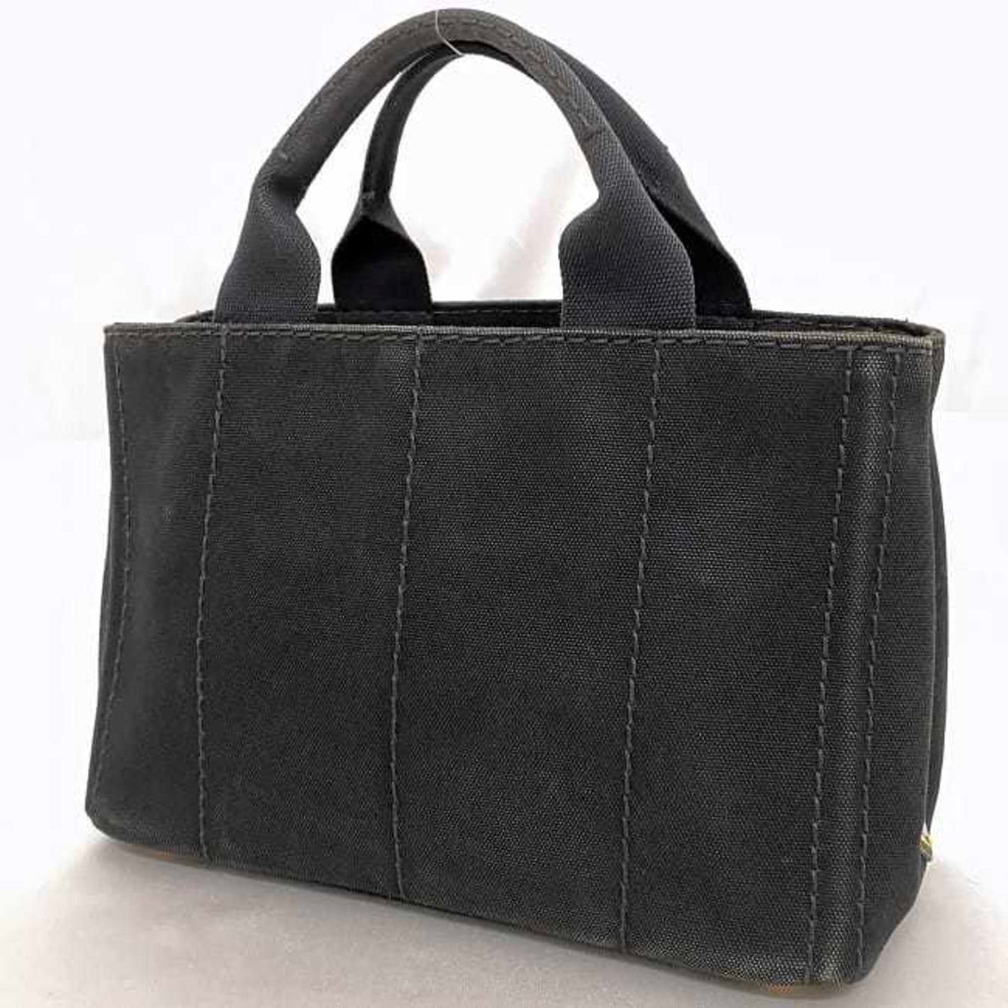 Prada Canapa