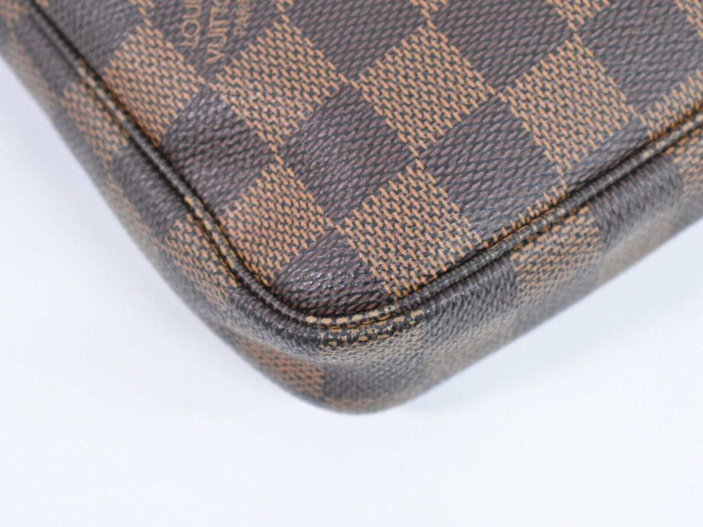 Louis Vuitton Pochette accessoires