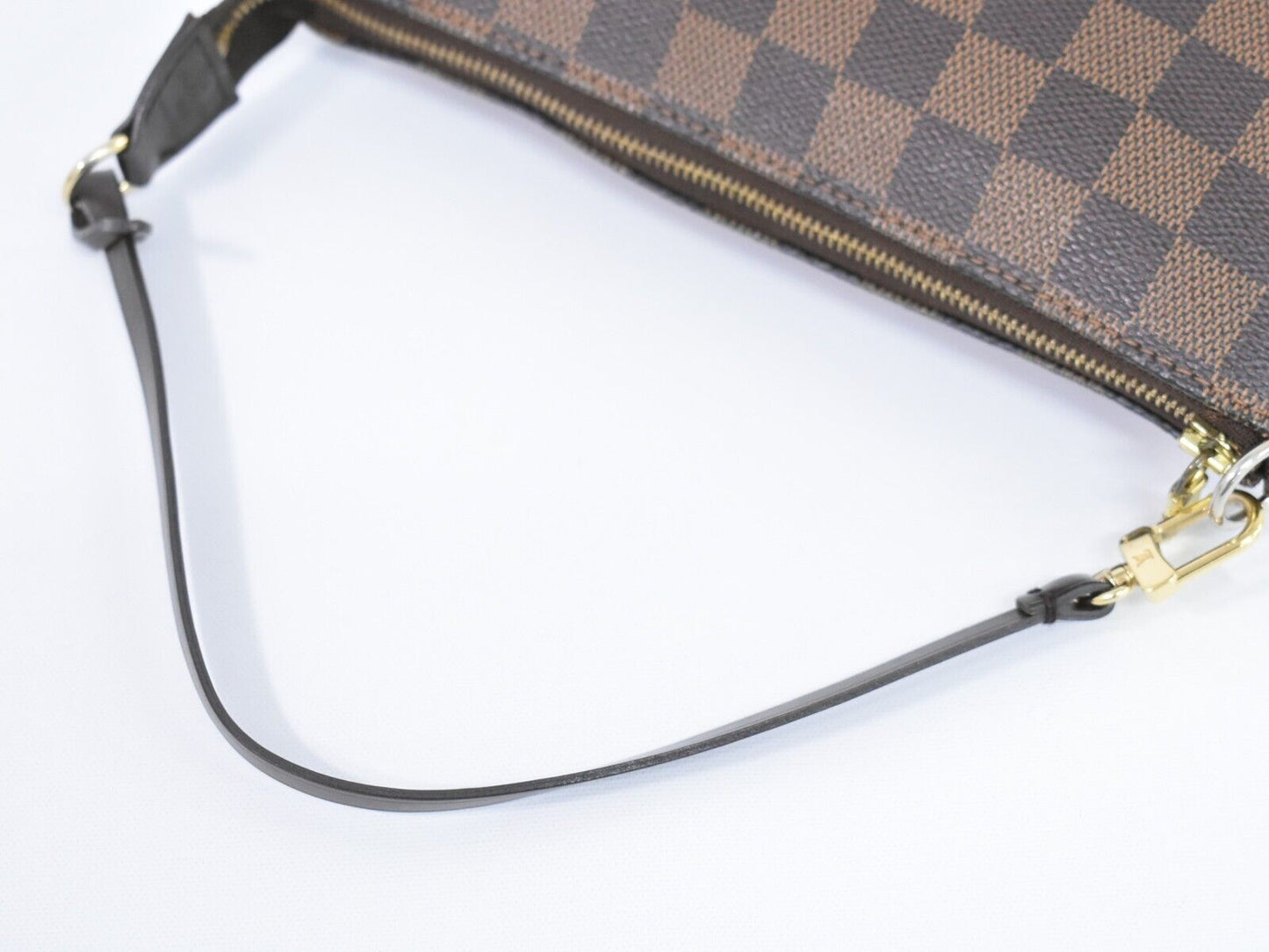 Louis Vuitton Pochette accessoires
