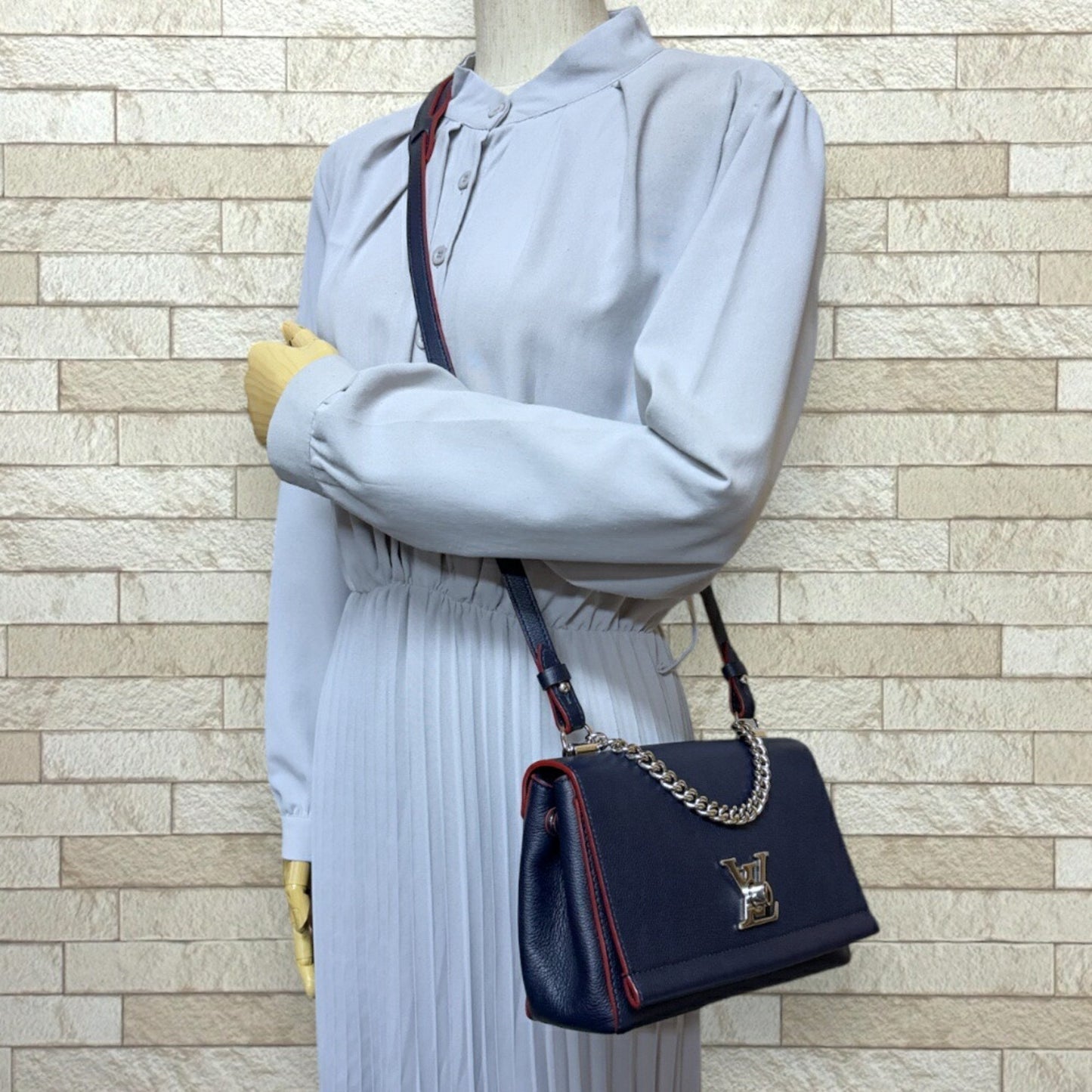 Louis Vuitton LockMe II BB