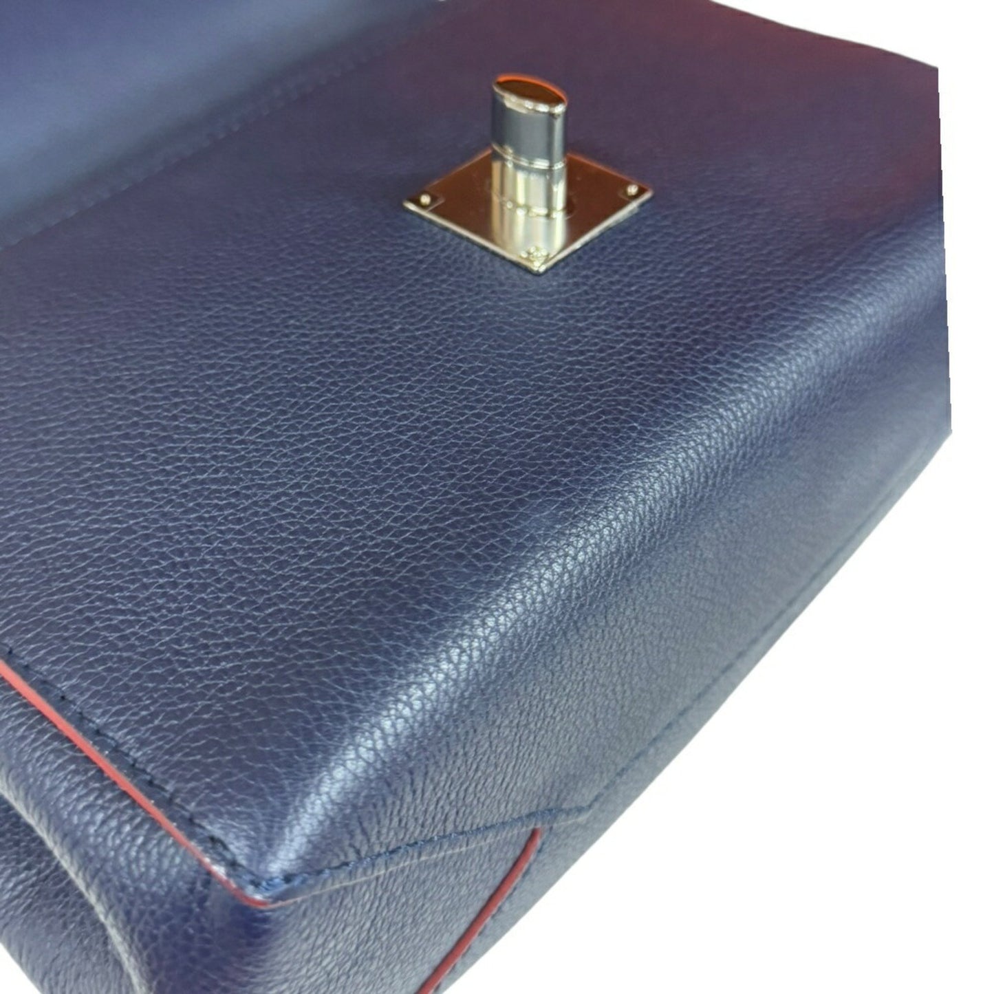 Louis Vuitton LockMe II BB