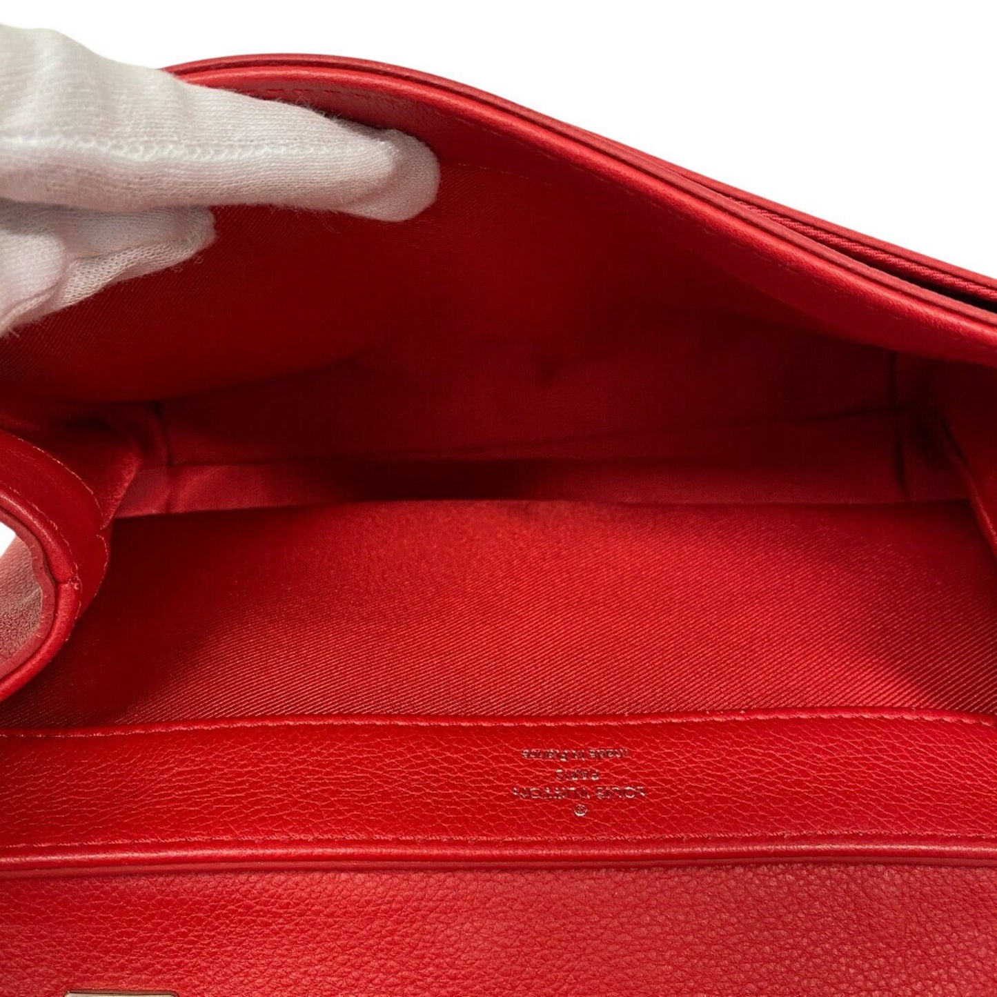 Louis Vuitton LockMe II BB