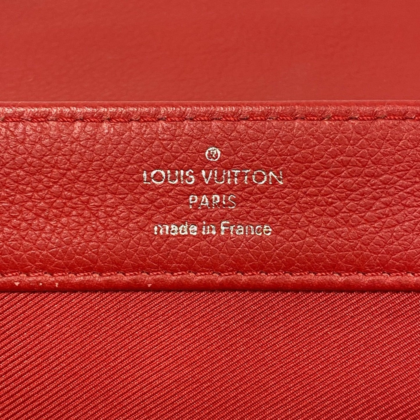 Louis Vuitton LockMe II BB