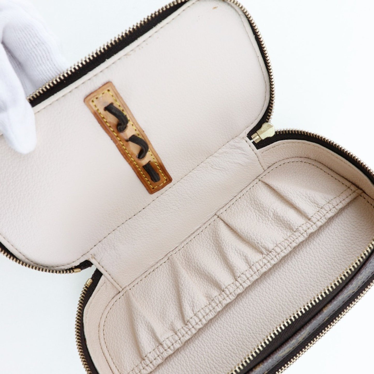 Louis Vuitton Trousse brush PM