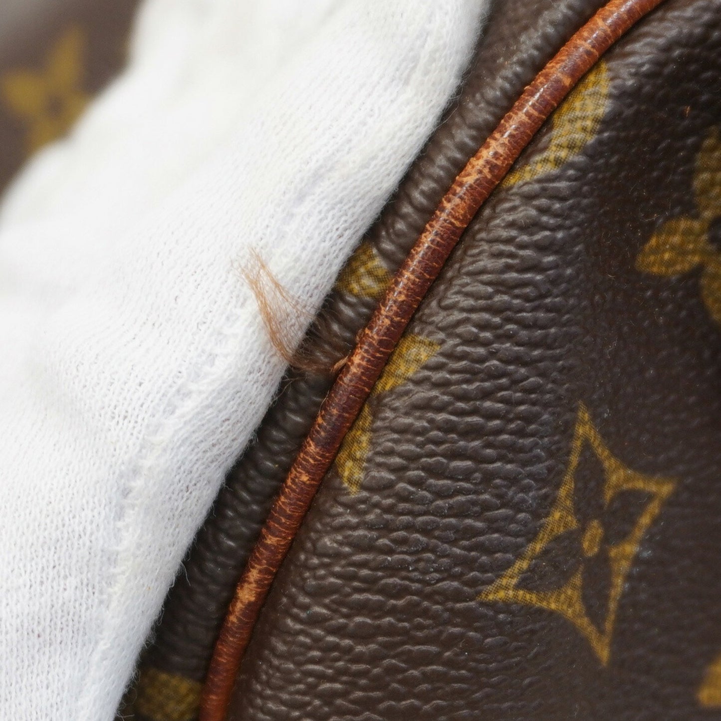 Louis Vuitton Keepall Bandoulière 60