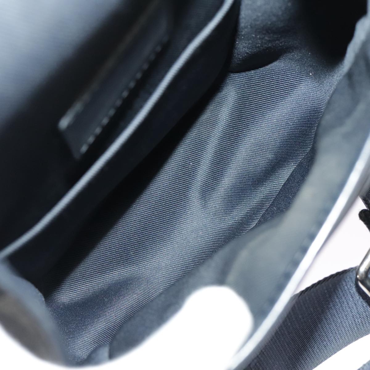 Louis Vuitton Messenger