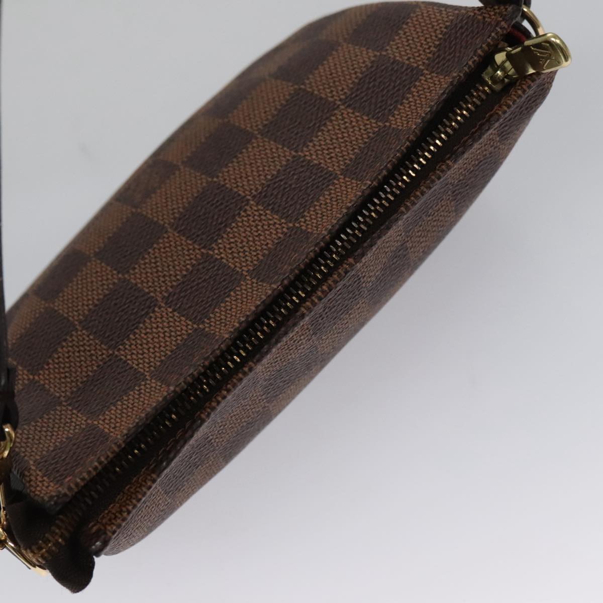 Louis Vuitton TROUSSE A MAQUILLAGE BRUSH