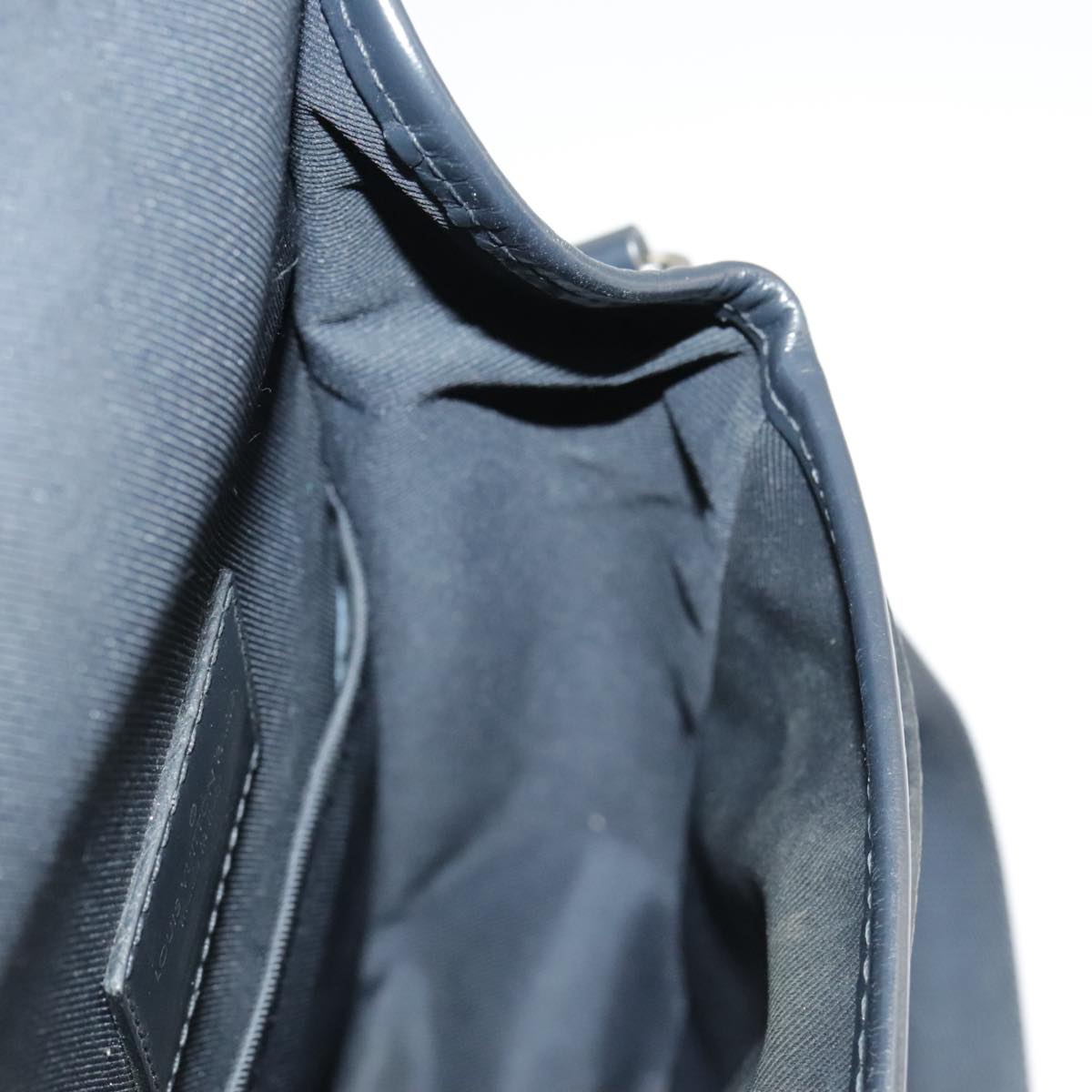 Louis Vuitton Messenger