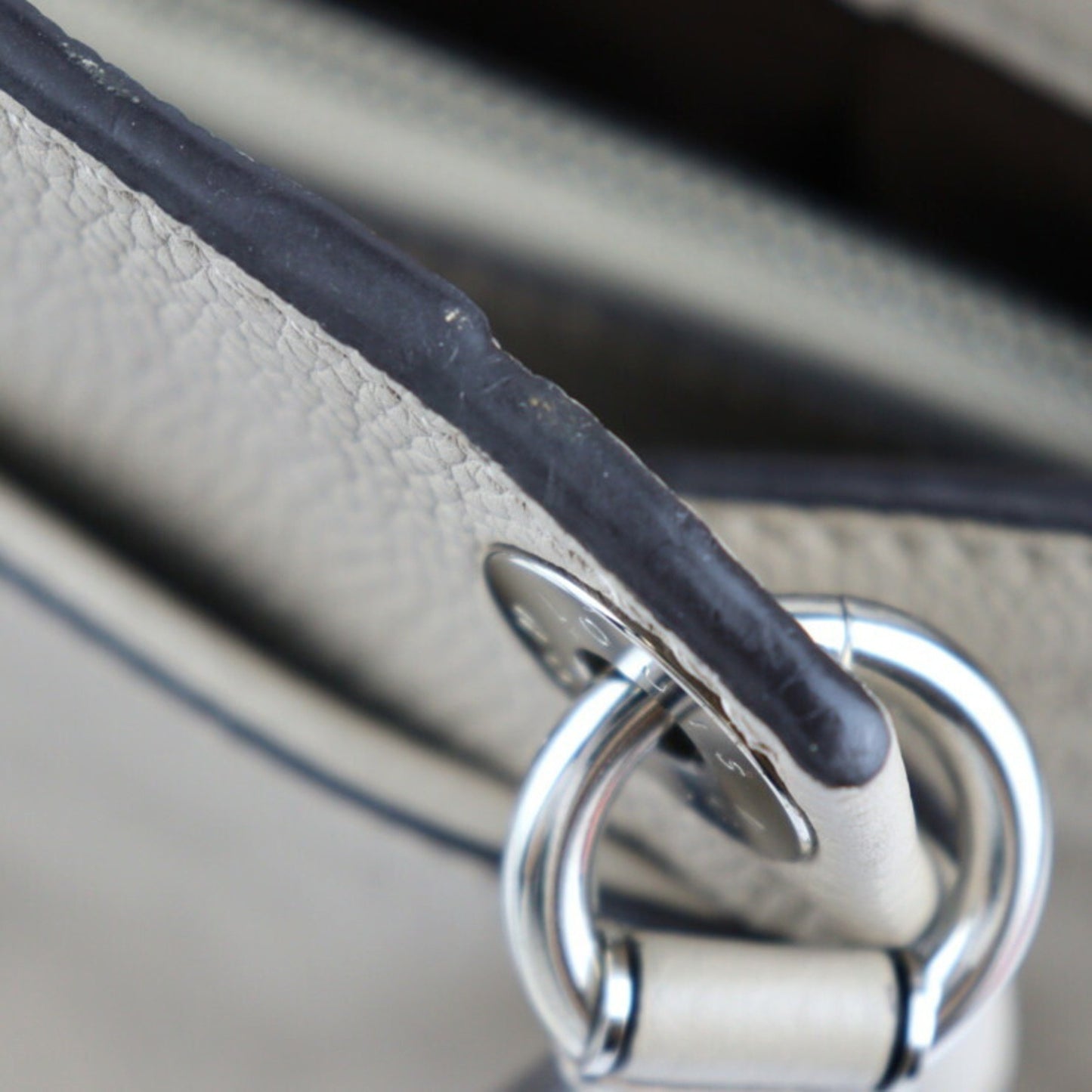 Louis Vuitton Mahina